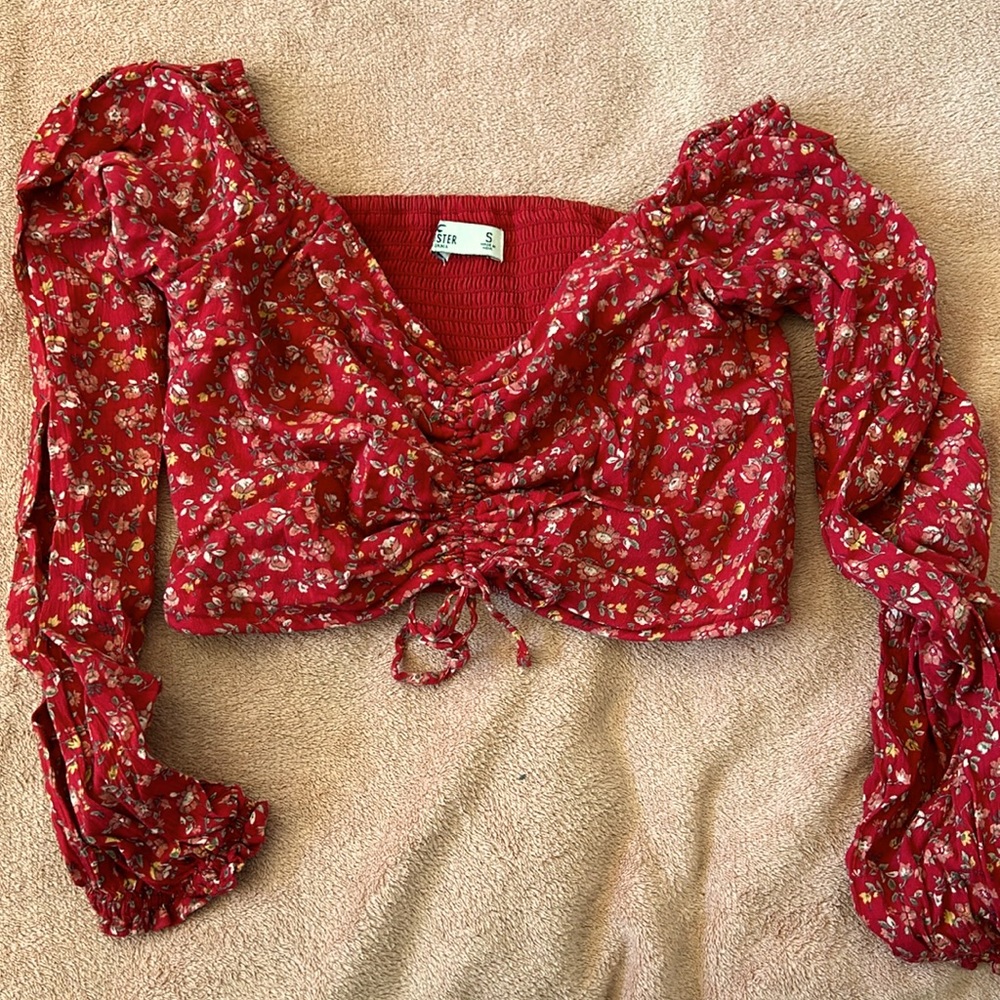 Red Floral Off Shoulder V-Neck Blouse with Adjustabke Strings